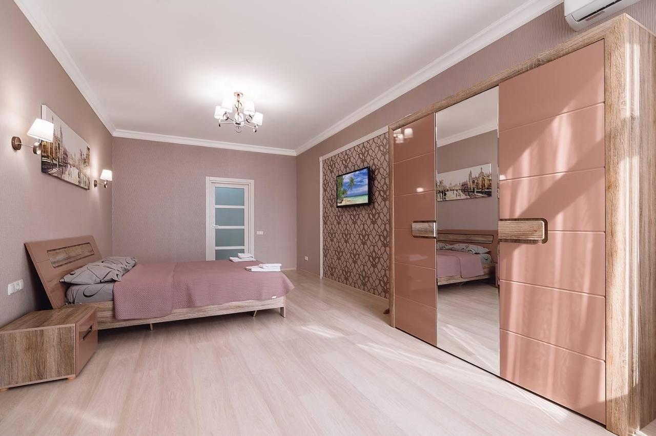 Gagarin Plaza Sea View Apart Arcadia 198 Odessa Exterior foto